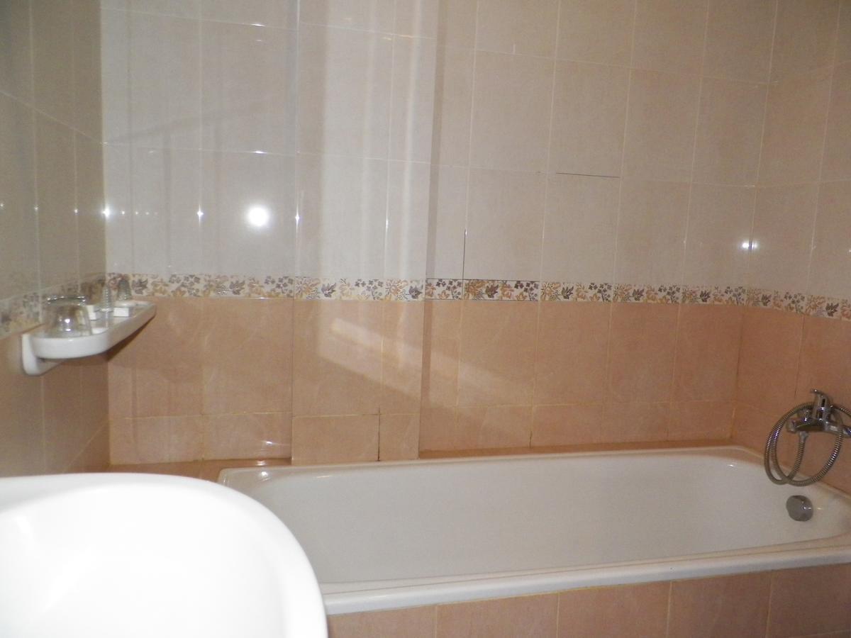 Multazam Hotel Solo Экстерьер фото